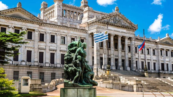 Como abrir uma conta offshore no Uruguai, Vale a pena, quais Vantagens e o Custo efetivo?