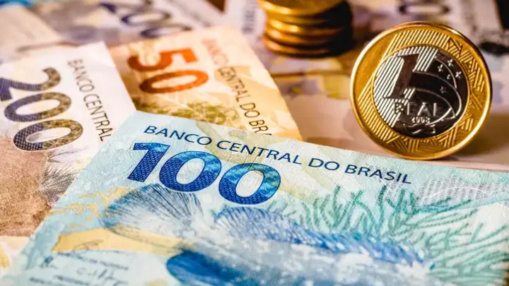 Por Que Cada Vez Mais Brasileiros Estão Fugindo Pro Exterior Com Suas Economias?